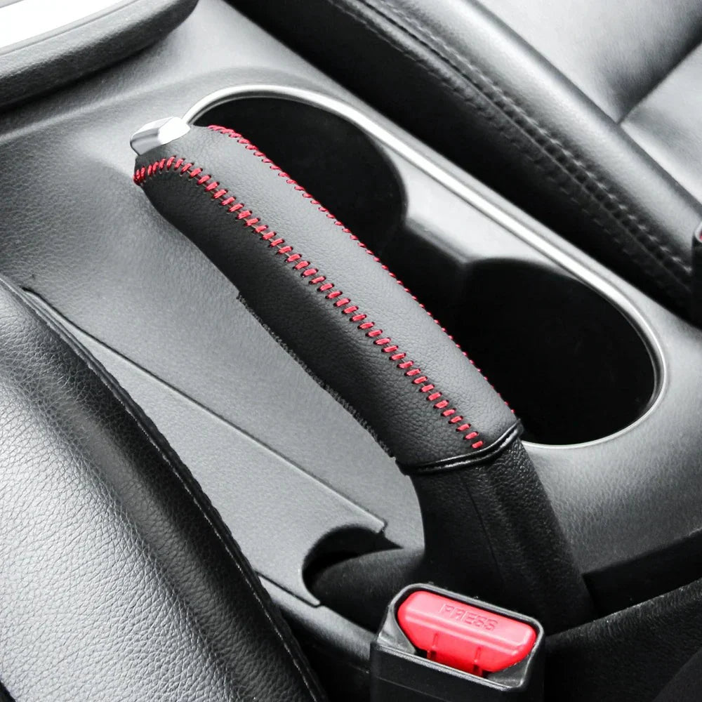 Capa Travão de Mão: Estilo e Proteção para o Interior do Teu Carro