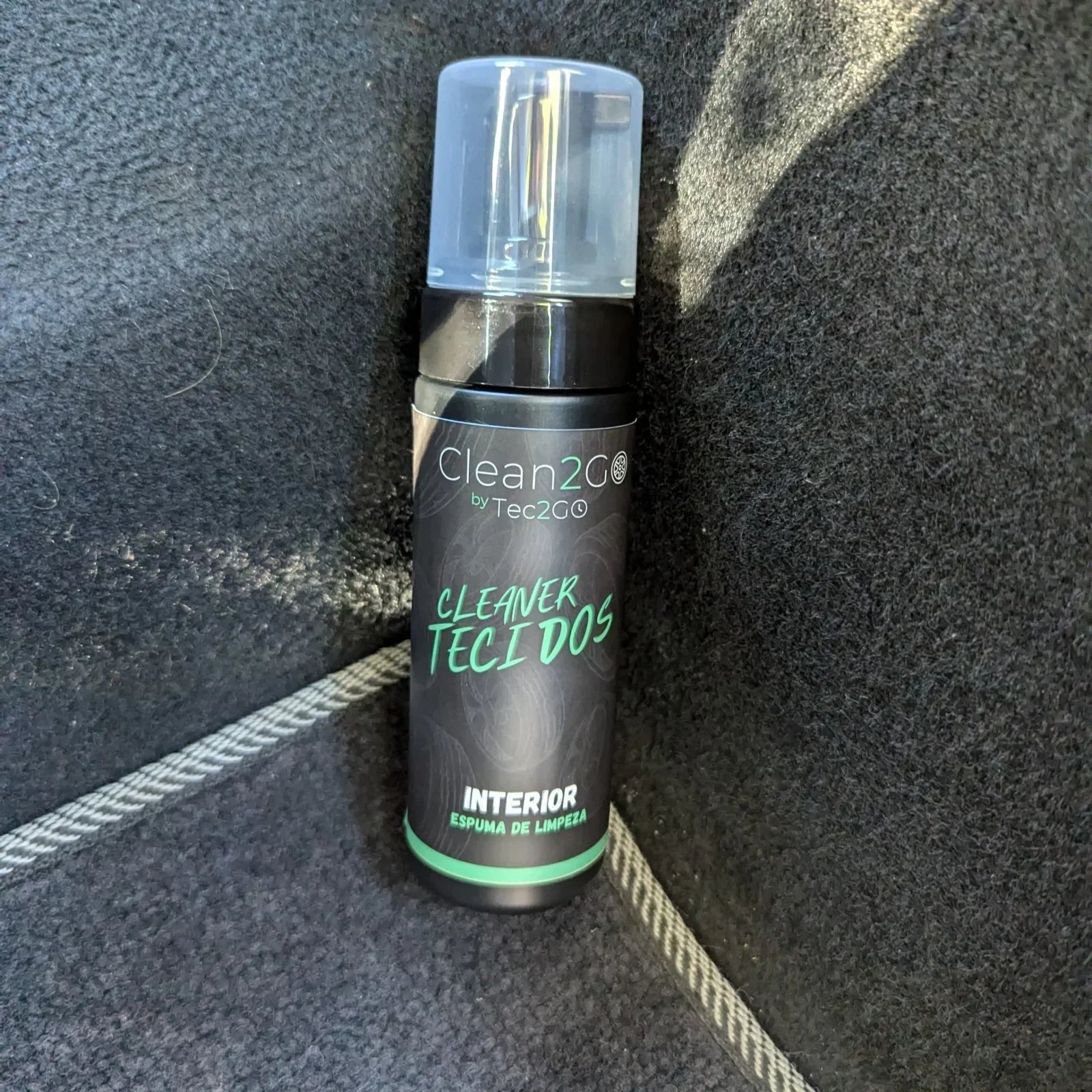 Cleaner Tecidos: Diz Adeus às Manchas e Odores nos Teus Estofos