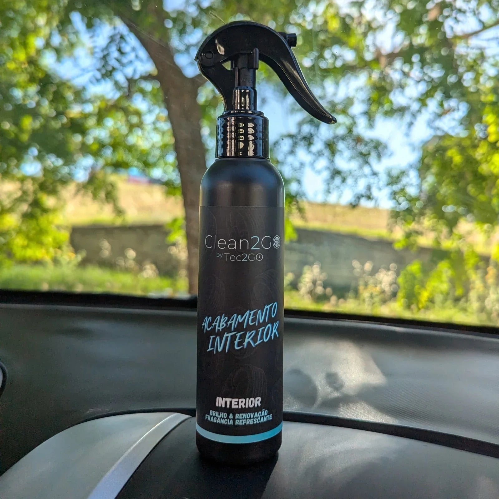 Produtos de Limpeza Automotiva Premium: Como Manter seu Carro Impecável e Preservar seu Valor em Portugal