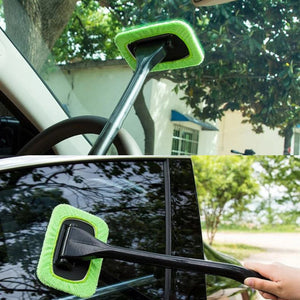 Esponja de Microfibra verde com Cabo a ser utlizada na limpeza para-brisas e vidros exteriores, com facilidade de uso e limpeza sem riscos nem manchas