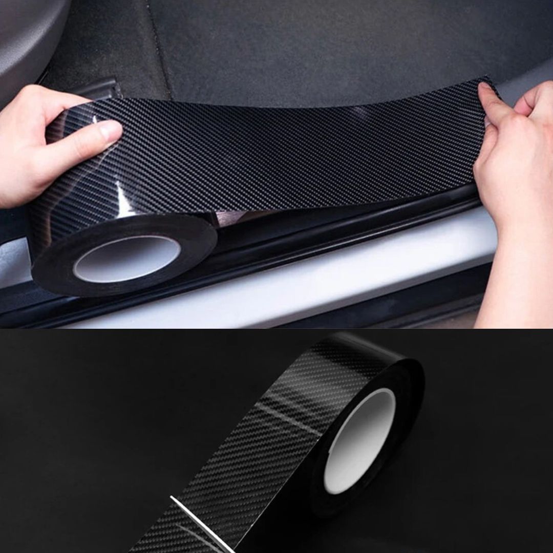 Aplicação de película de carbono adesiva em soleira de porta de carro proteção e personalização customização do interior automóvel