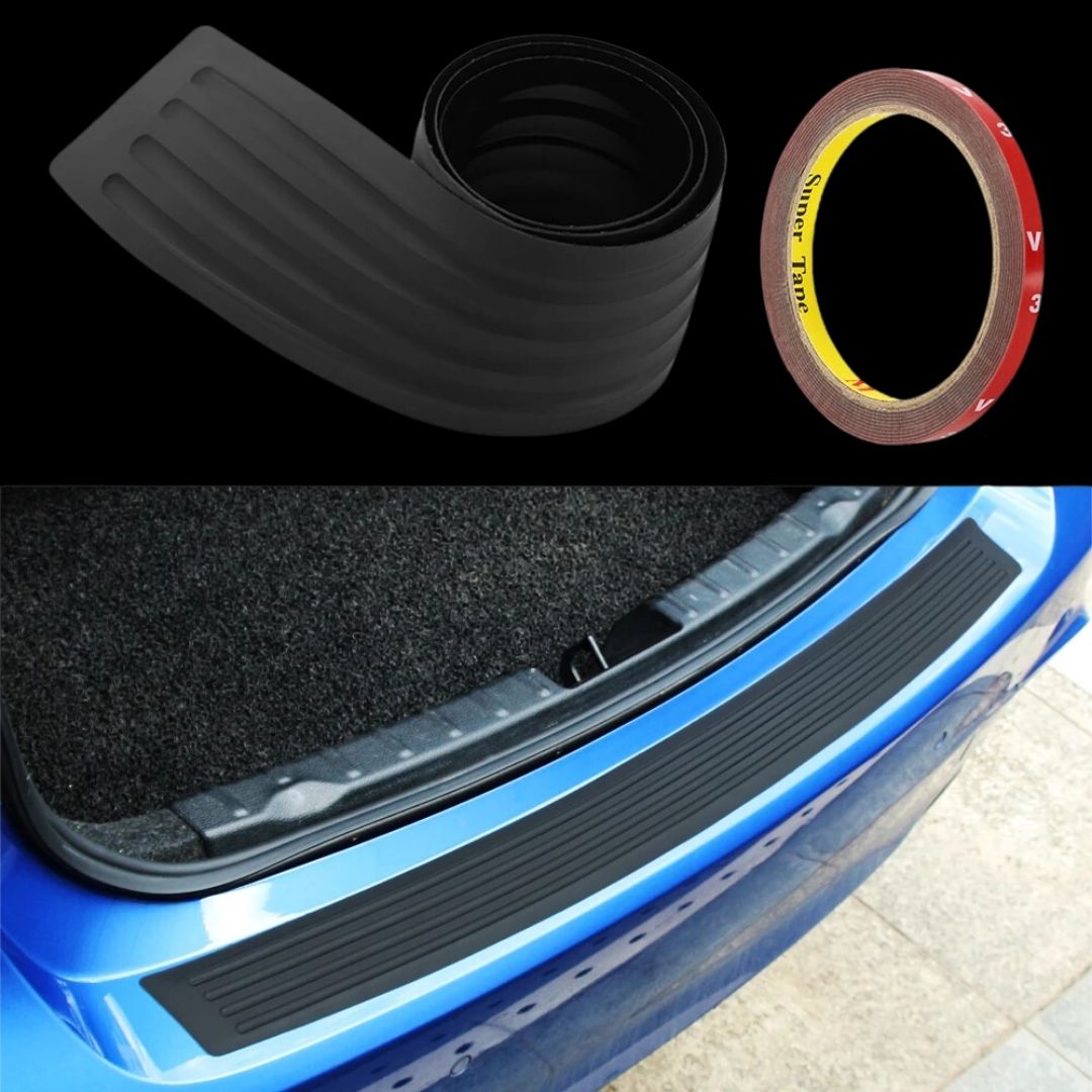 exemplo Proteção de mala em Borracha para o porta bagagens do automóvel contra deslizes e riscos na cor preto em carro azul