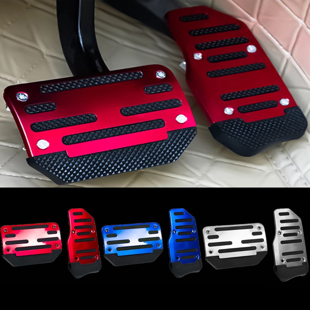 Variedade de capas de pedais metal desportivos em cor vermelho, azul e branco para personalização de carros