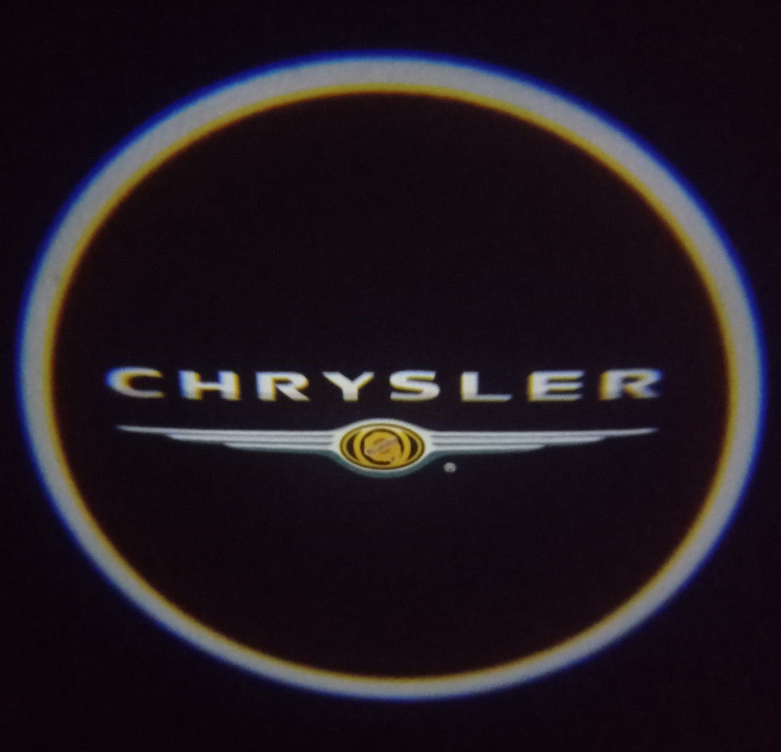 Luzes Cortesia com Logotipo marca Chrysler