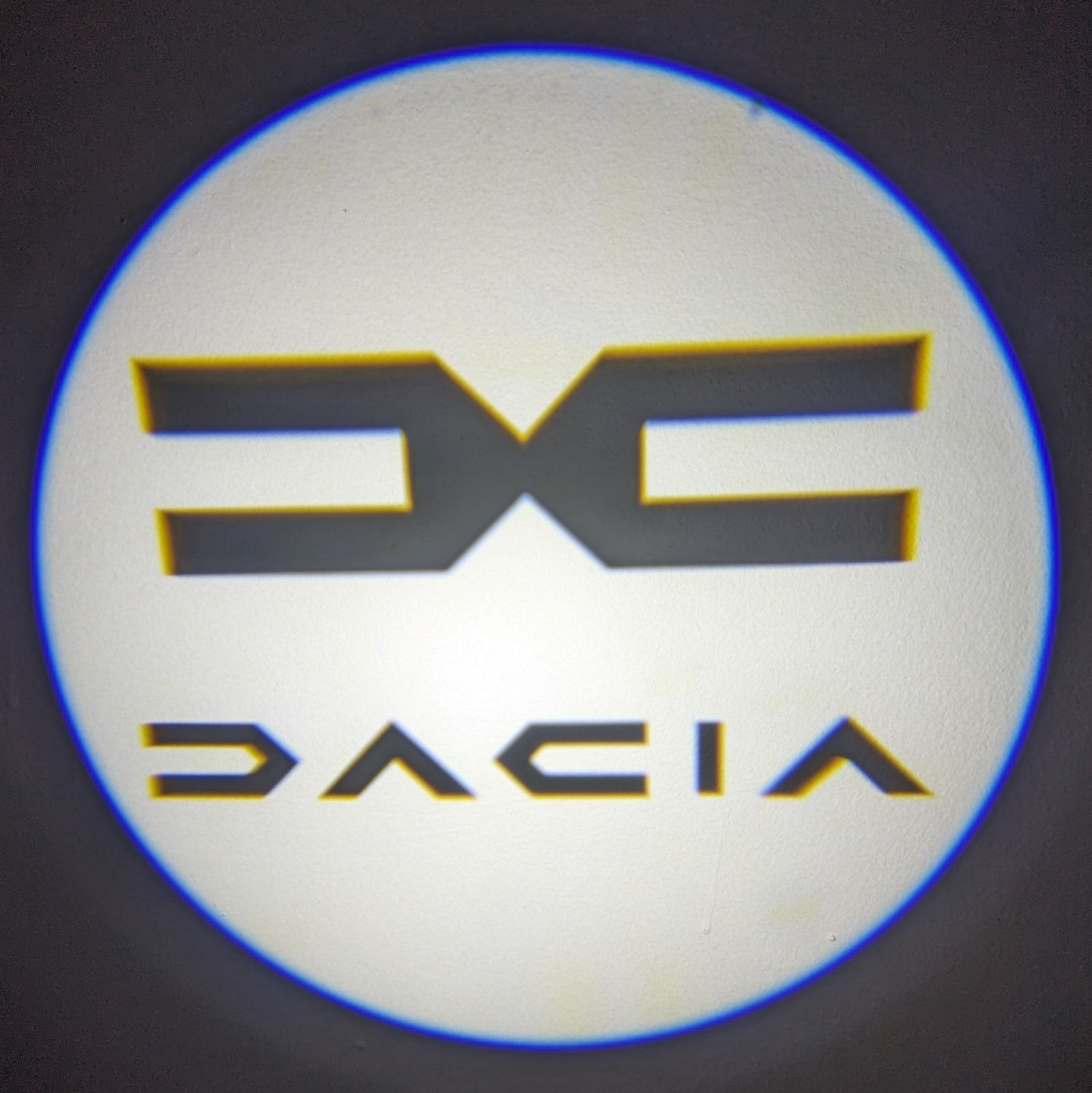Luzes Cortesia com Logotipo marca Dacia Novo