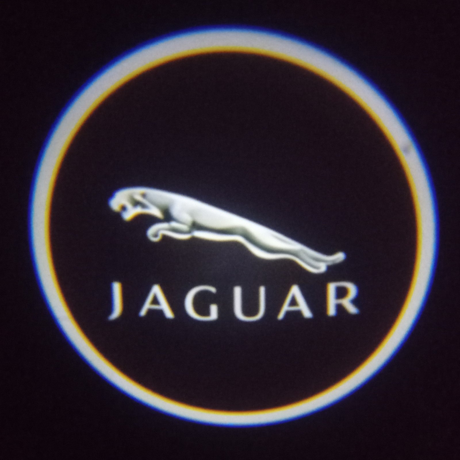 Luzes Cortesia com Logotipo marca Jaguar