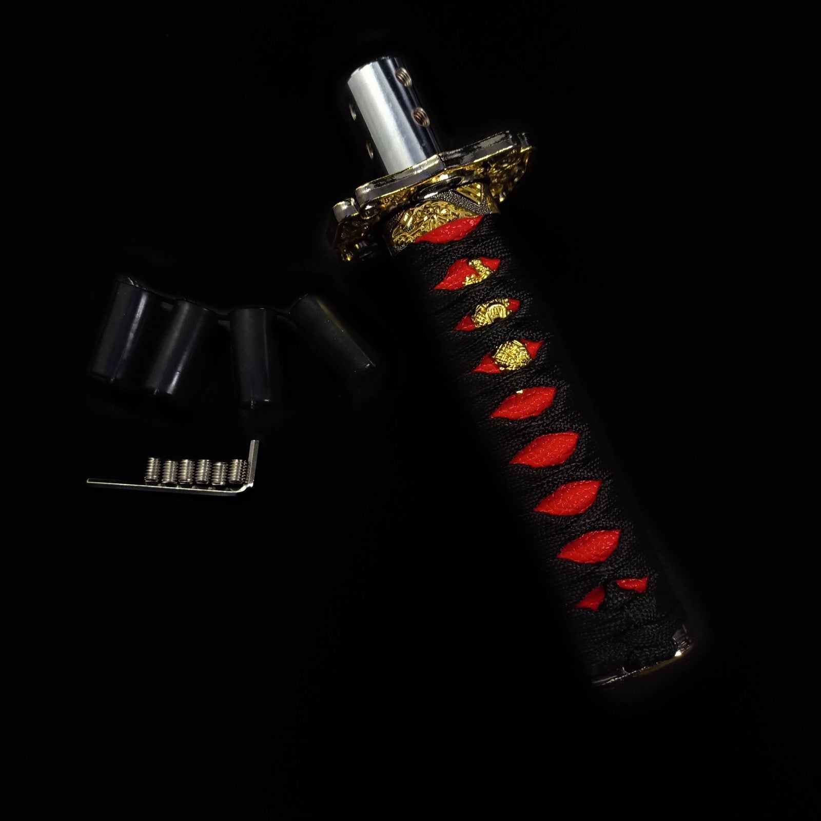 Alavanca de mudanças de carro em forma de espada de samurai com detalhes vermelhos e dourados com vários adaptadores jdm automóvel