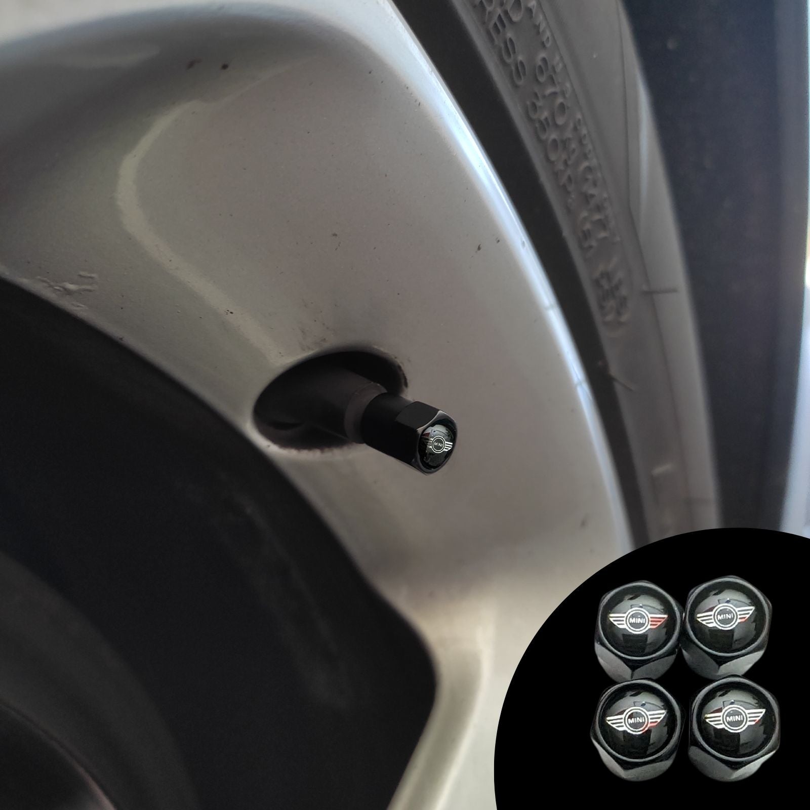 Tampa de válvula sofisticada da Mini em roda e pneu para os pipos, realça a identidade da marca do automóvel